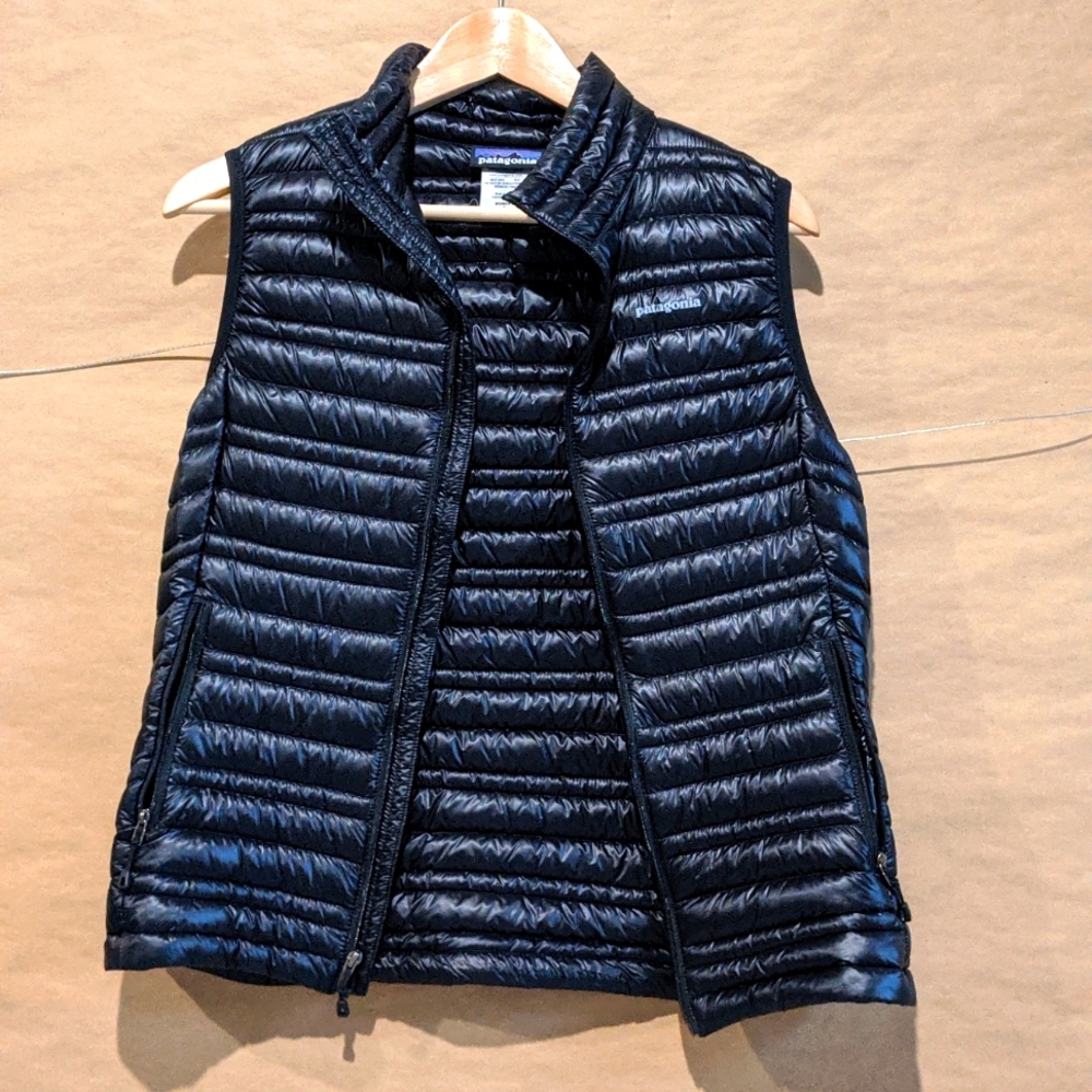 Patagonia women's lightweight puffy vest